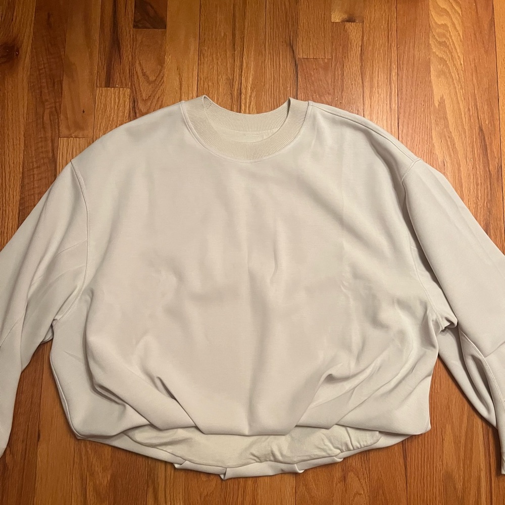 Lululemon cropped sweater in cream ❤️😊
